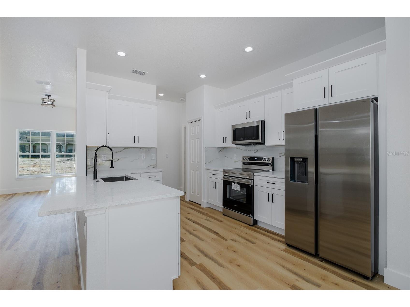 11277 Fool Duck Avenue Weeki Wachee FL 34613 W7880851 image8