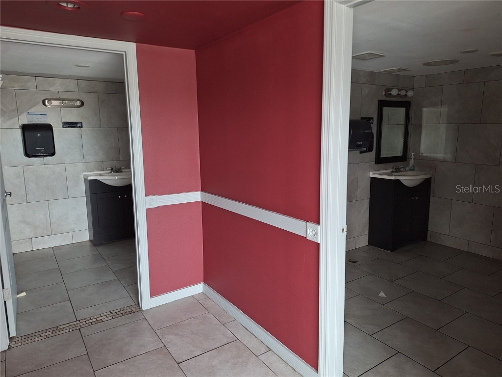 1128 Alternate Hwy 19 Holiday FL 34691 TB8435767 image20