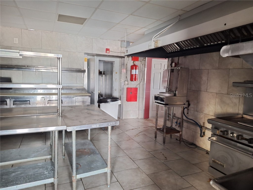 1128 Alternate Hwy 19 Holiday FL 34691 TB8435767 image9