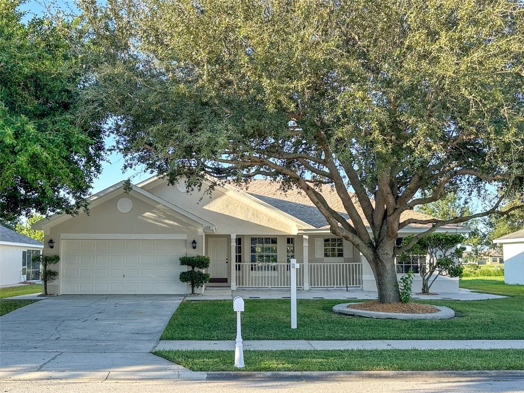 1128 Lake Place Court Lakeland FL 33805 T3467007 image1