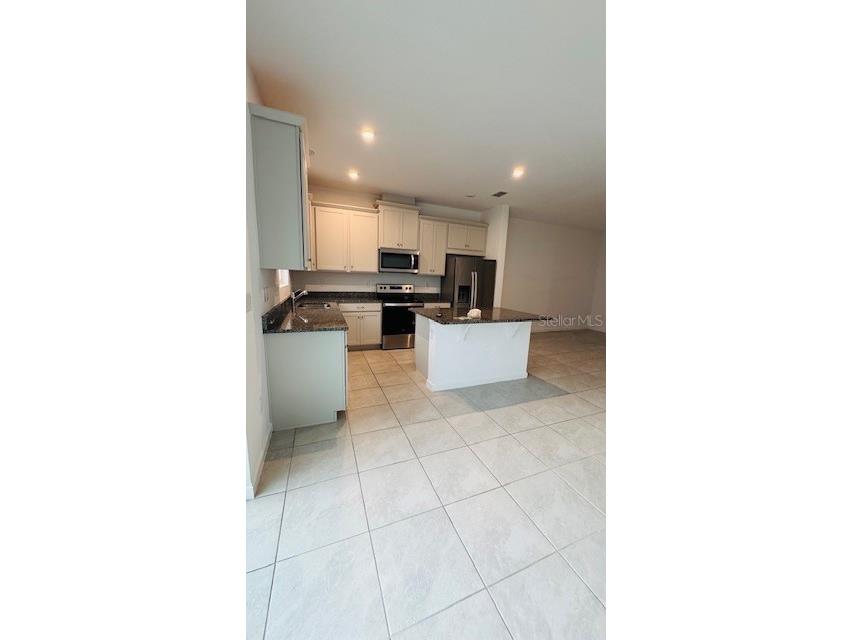 1128 Lakeshore Breeze Place Kissimmee FL 34747 O6344672 image4