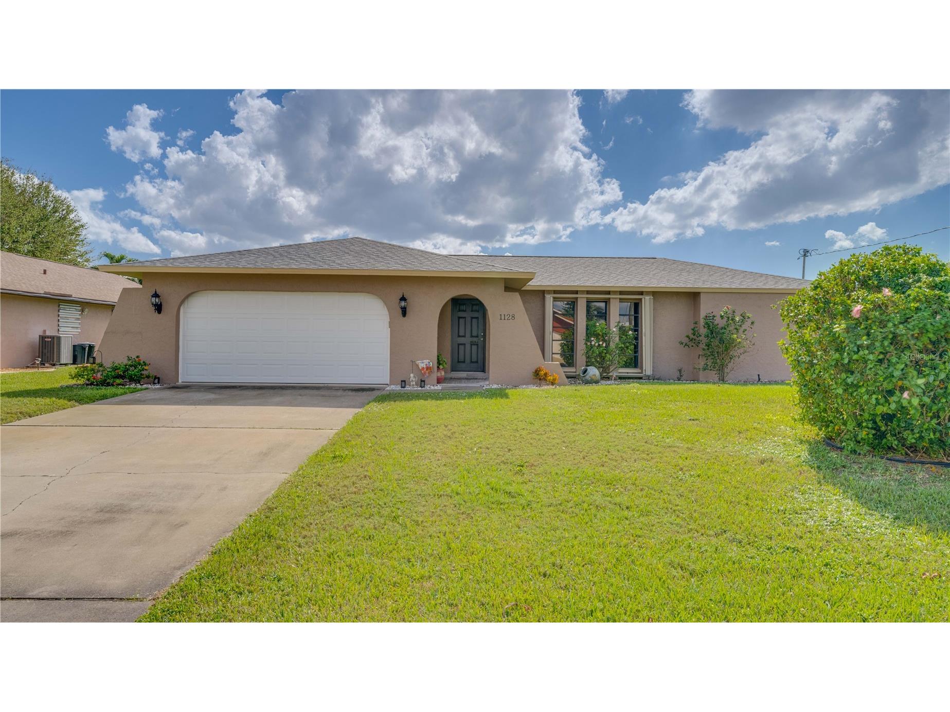 1128 SE 29th Terrace Cape Coral FL 33904 C7522800 image1
