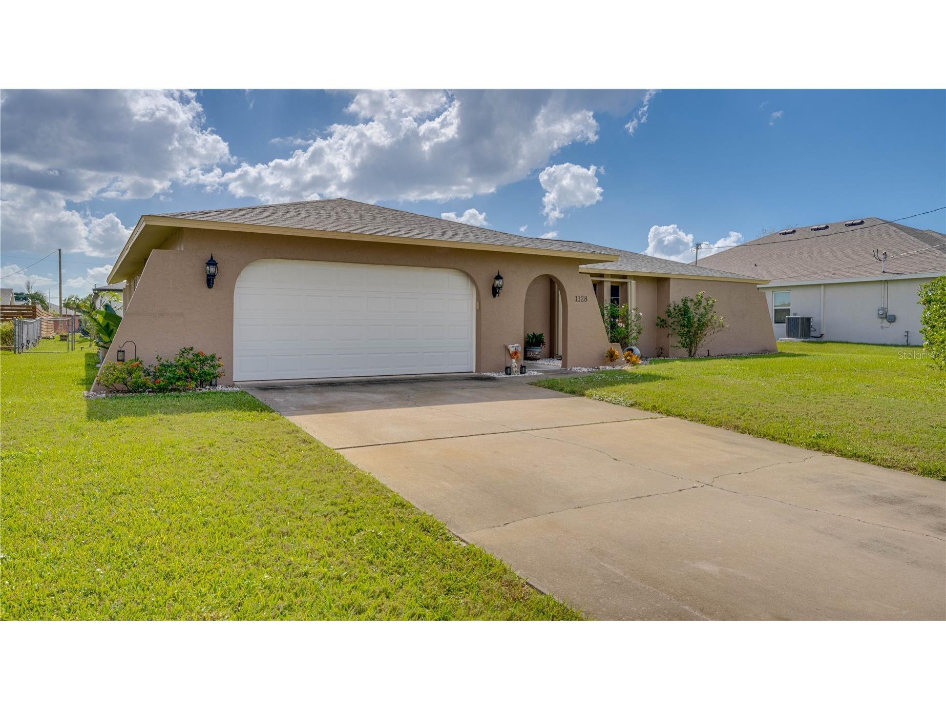 1128 SE 29th Terrace Cape Coral FL 33904 C7522800 image2