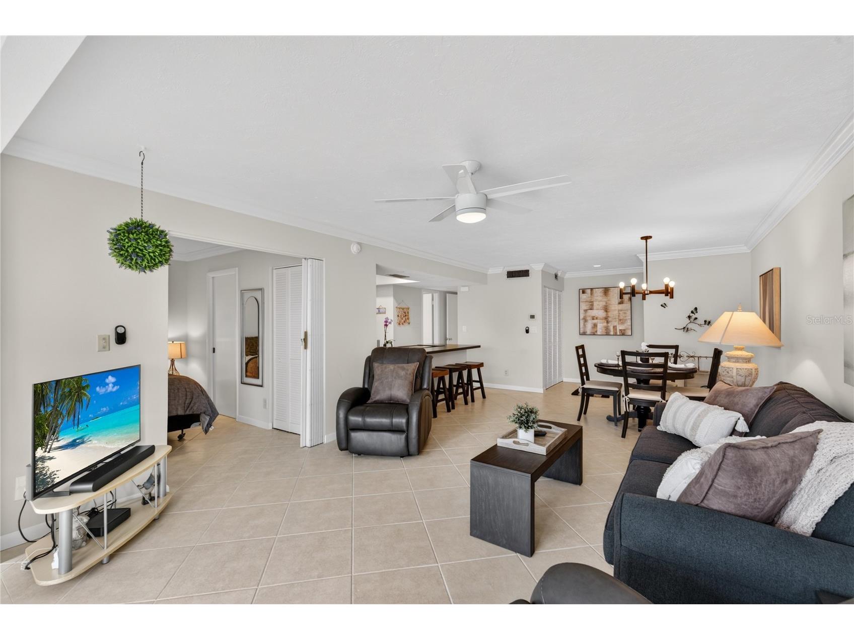1128 W Peppertree Lane #111 Sarasota FL 34242 A4695723 image10