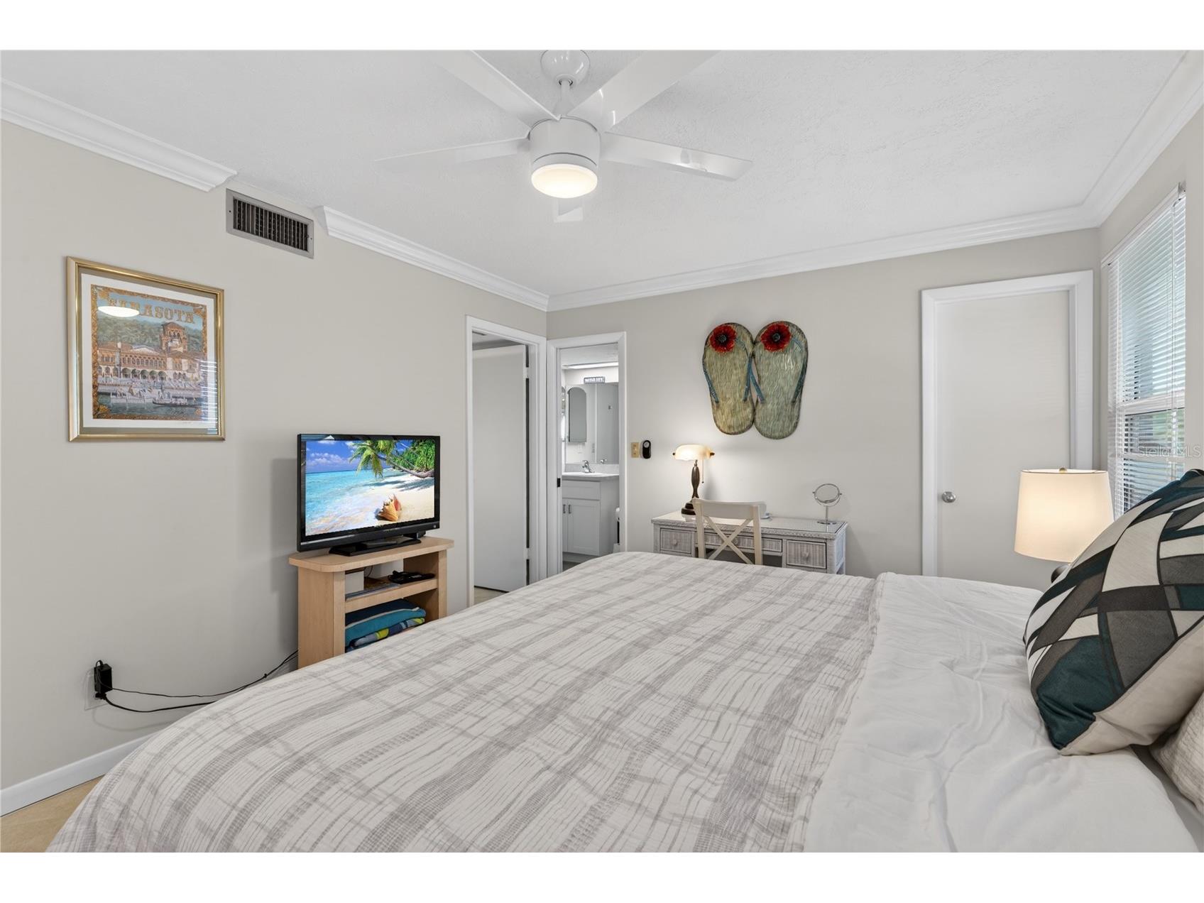 1128 W Peppertree Lane #111 Sarasota FL 34242 A4695723 image17