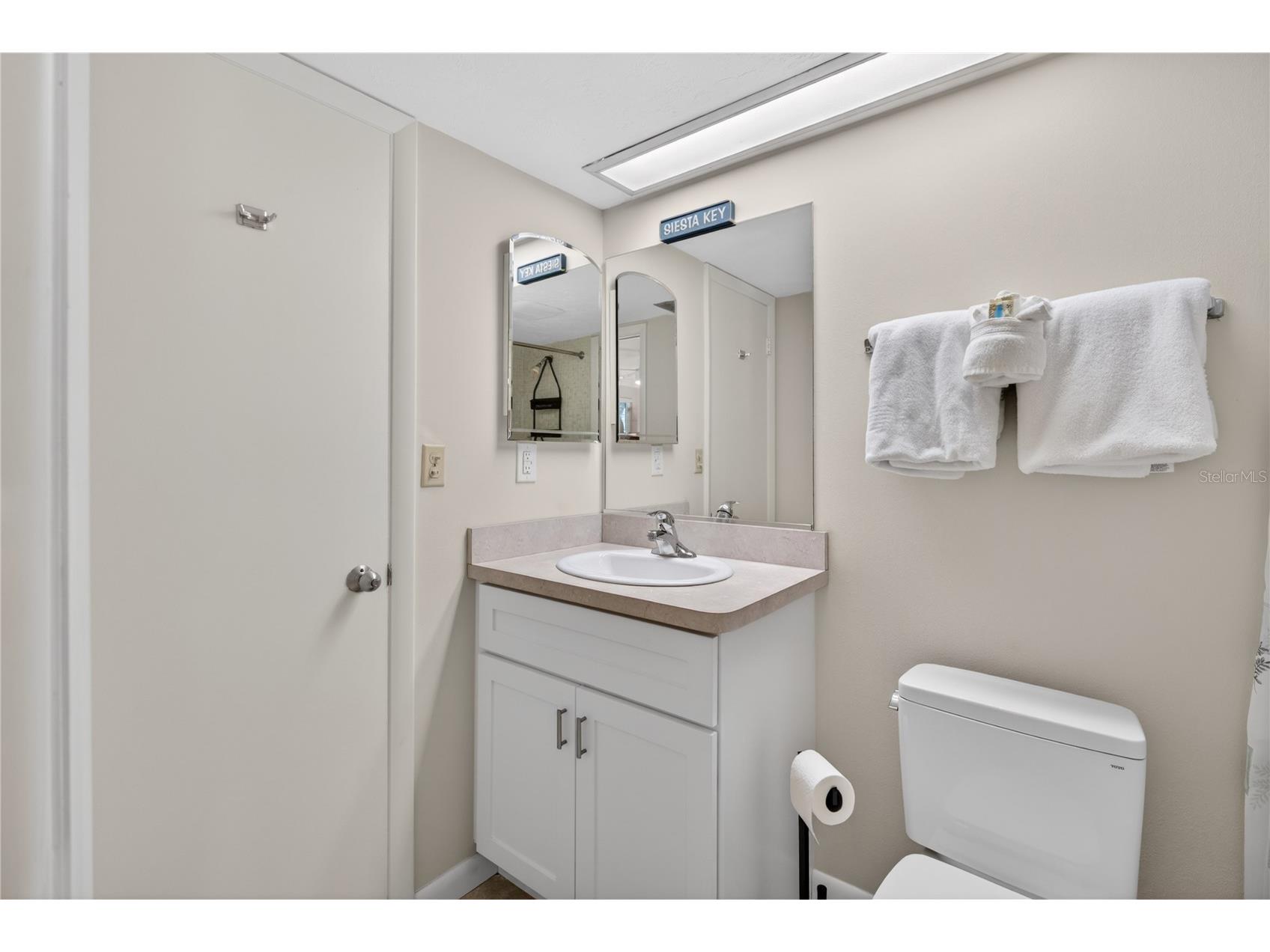 1128 W Peppertree Lane #111 Sarasota FL 34242 A4695723 image18