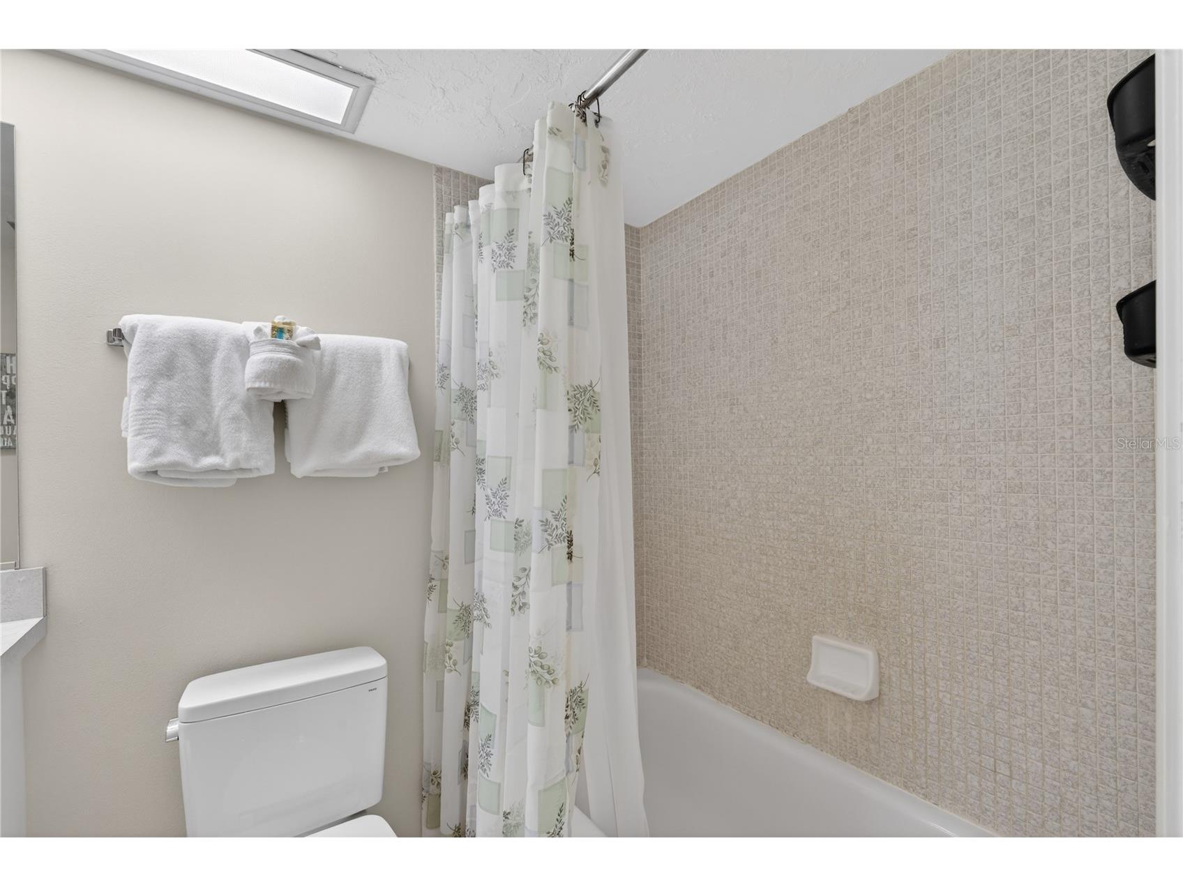 1128 W Peppertree Lane #111 Sarasota FL 34242 A4695723 image19