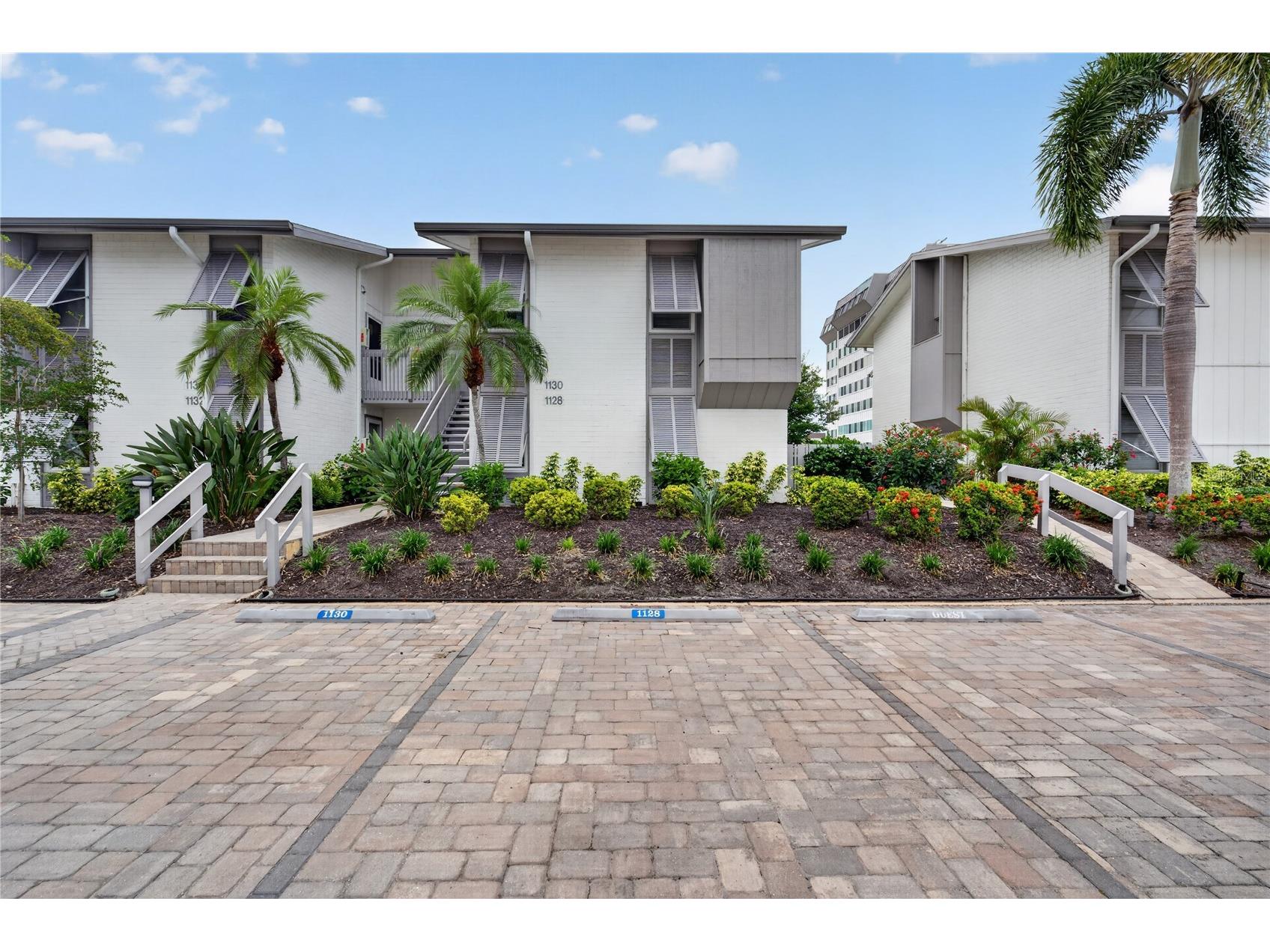 1128 W Peppertree Lane #111 Sarasota FL 34242 A4695723 image2