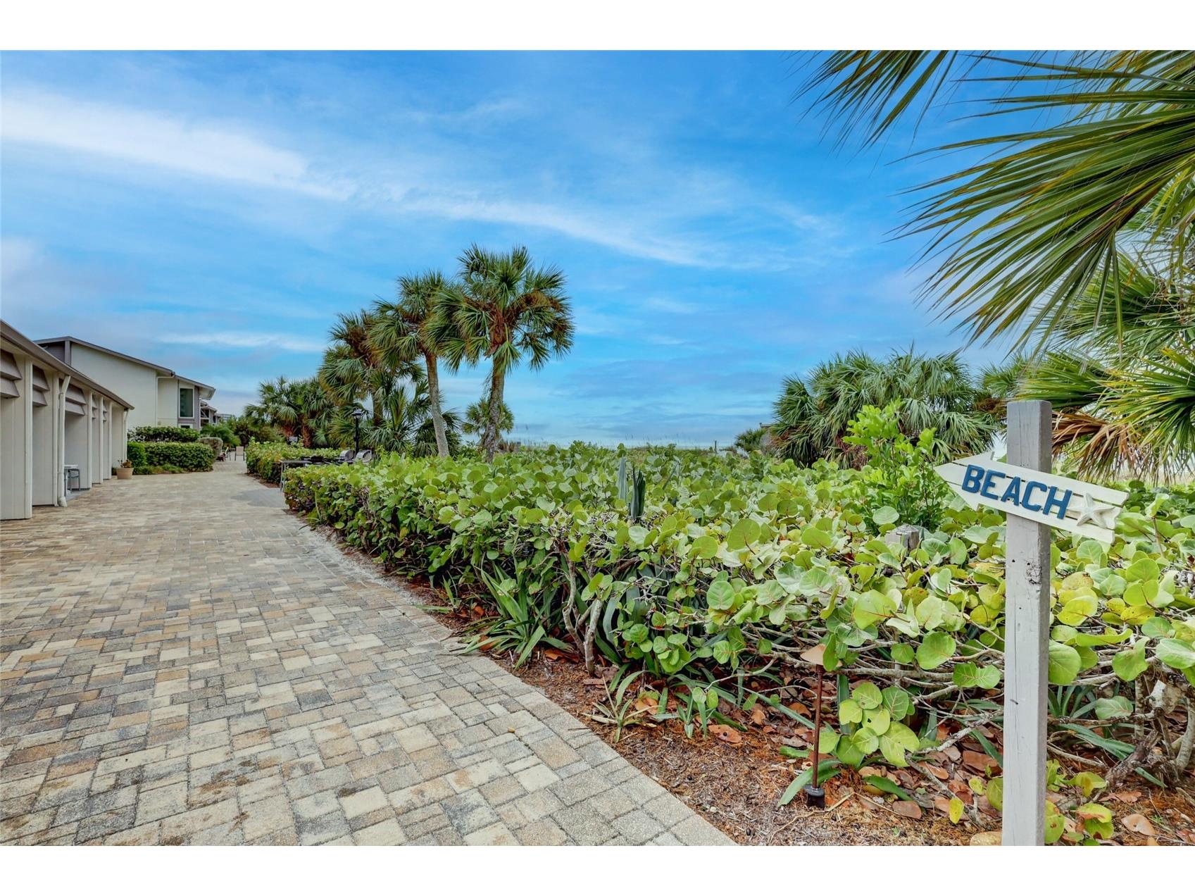 1128 W Peppertree Lane #111 Sarasota FL 34242 A4695723 image33