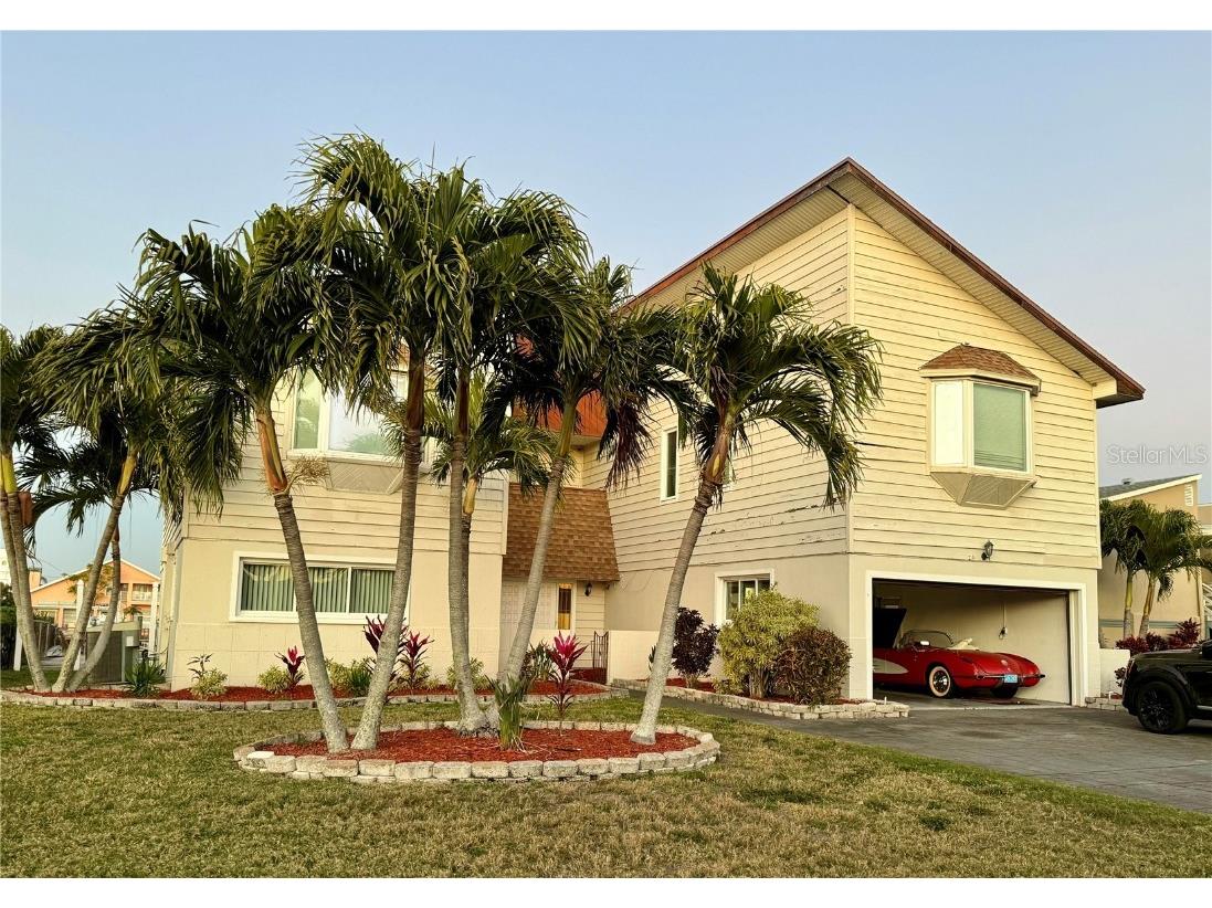 11285 5th Street E Treasure Island FL 33706 - BOCA CIEGA BAY U8232378 image1