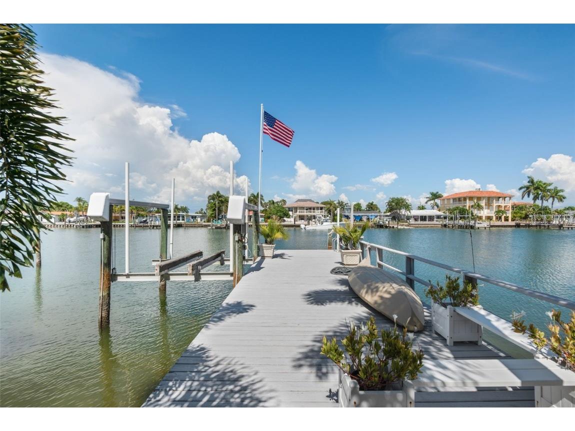 11285 6th Street E Treasure Island FL 33706 T3401511 image1