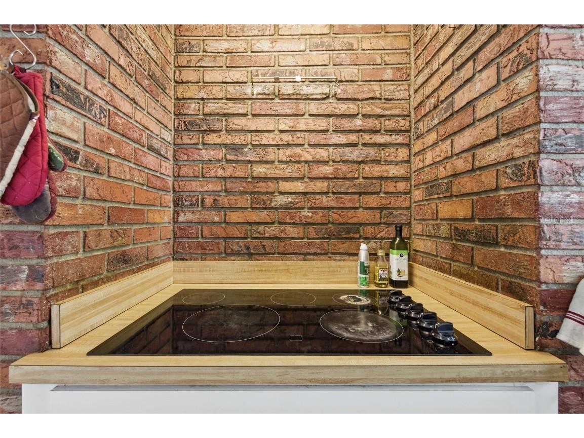 11285 8th Street E Treasure Island FL 33706 - BOCA CIEGA BAY TB8389581 image11