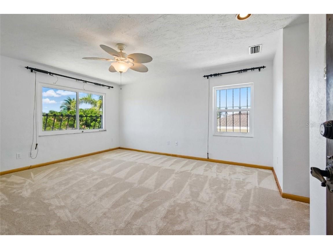 11285 8th Street E Treasure Island FL 33706 - BOCA CIEGA BAY TB8389581 image32