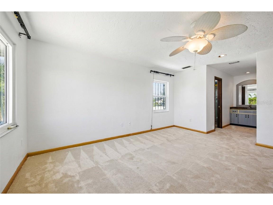 11285 8th Street E Treasure Island FL 33706 - BOCA CIEGA BAY TB8389581 image33