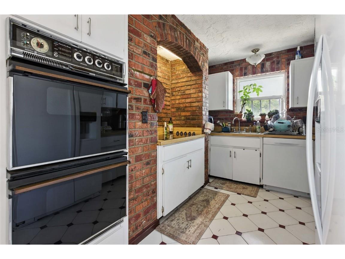 11285 8th Street E Treasure Island FL 33706 - BOCA CIEGA BAY TB8389581 image9