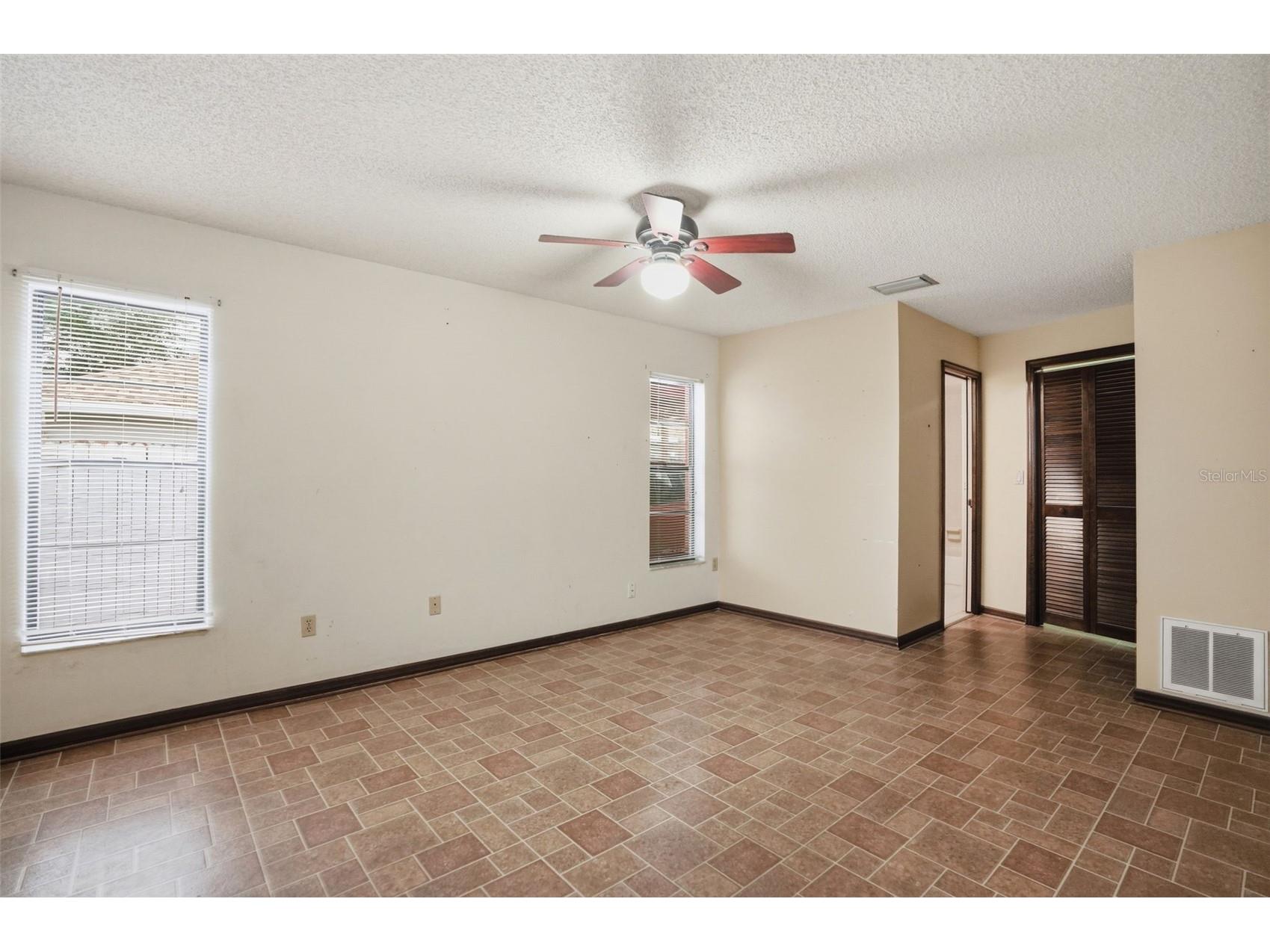 11286 Roland Street Spring Hill FL 34609 W7885763 image22
