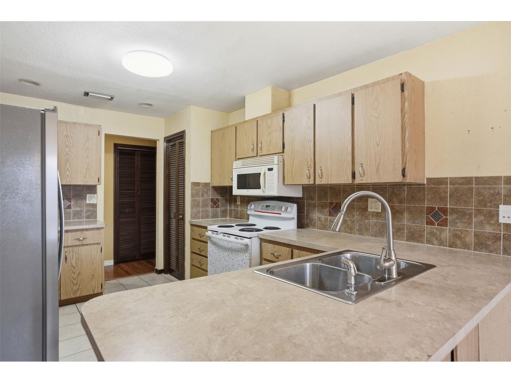 11286 Roland Street Spring Hill FL 34609 W7885763 image9