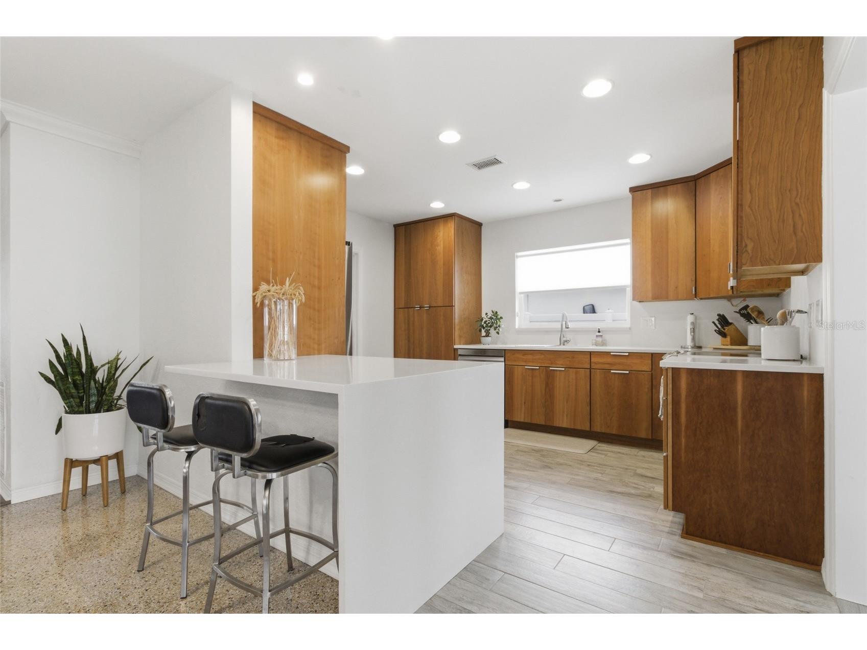 1129 39th Avenue NE Saint Petersburg FL 33703 TB8468900 image17