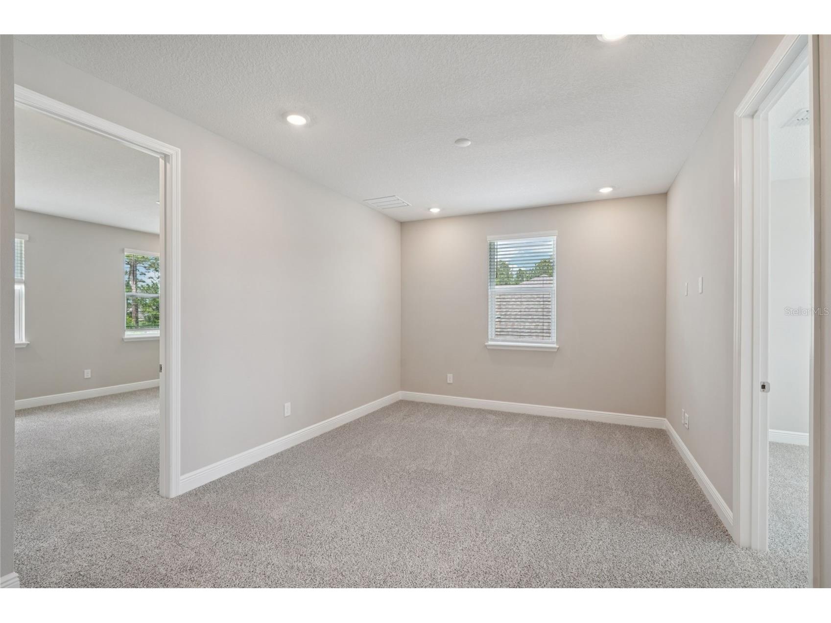 1129 British Circle Daytona Beach FL 32124 TB8479722 image21