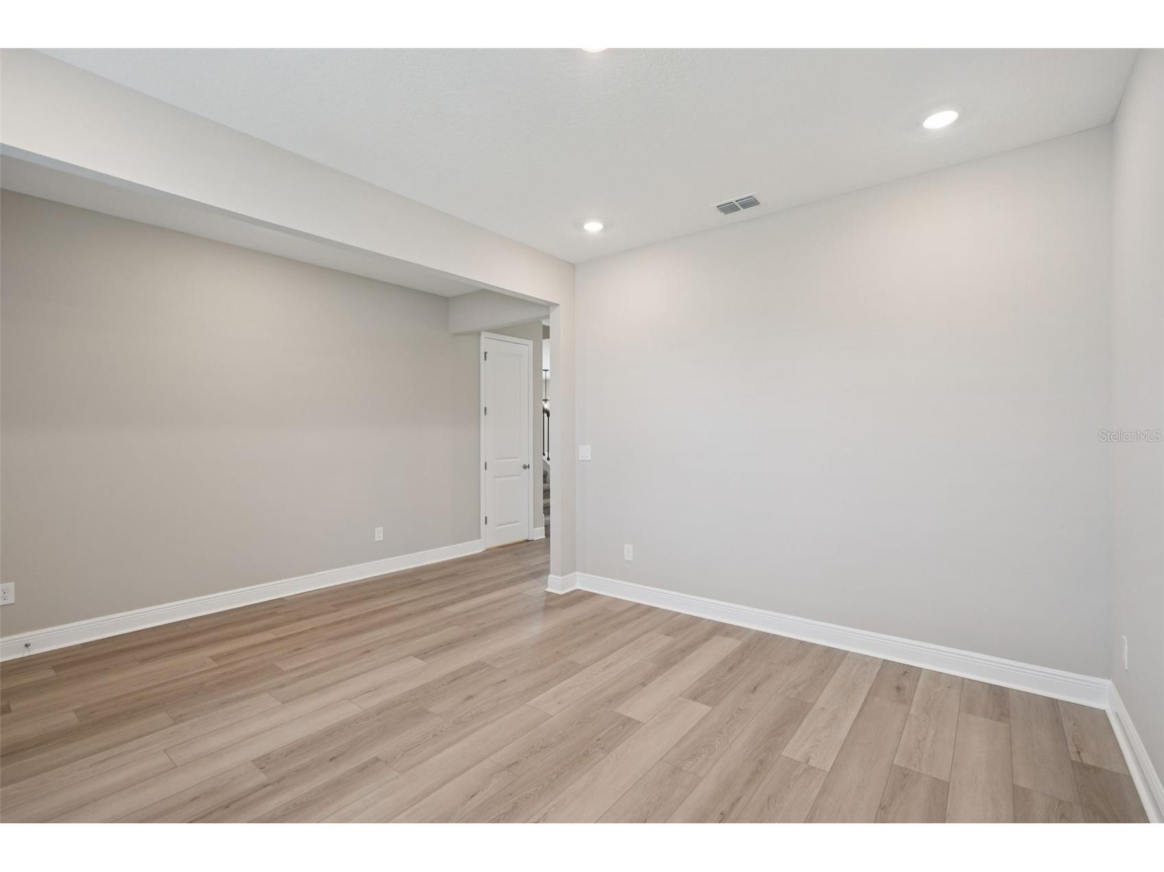 1129 British Circle Daytona Beach FL 32124 TB8479722 image8