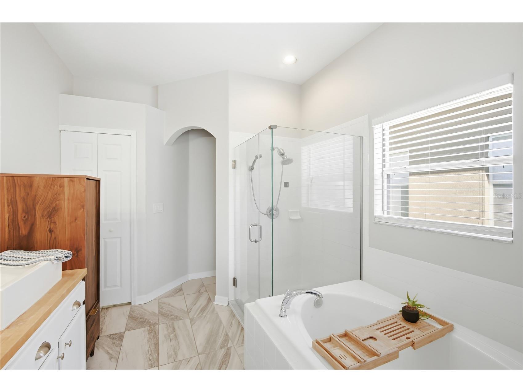 1129 Emerald Hill Way Valrico FL 33594 TB8472148 image12