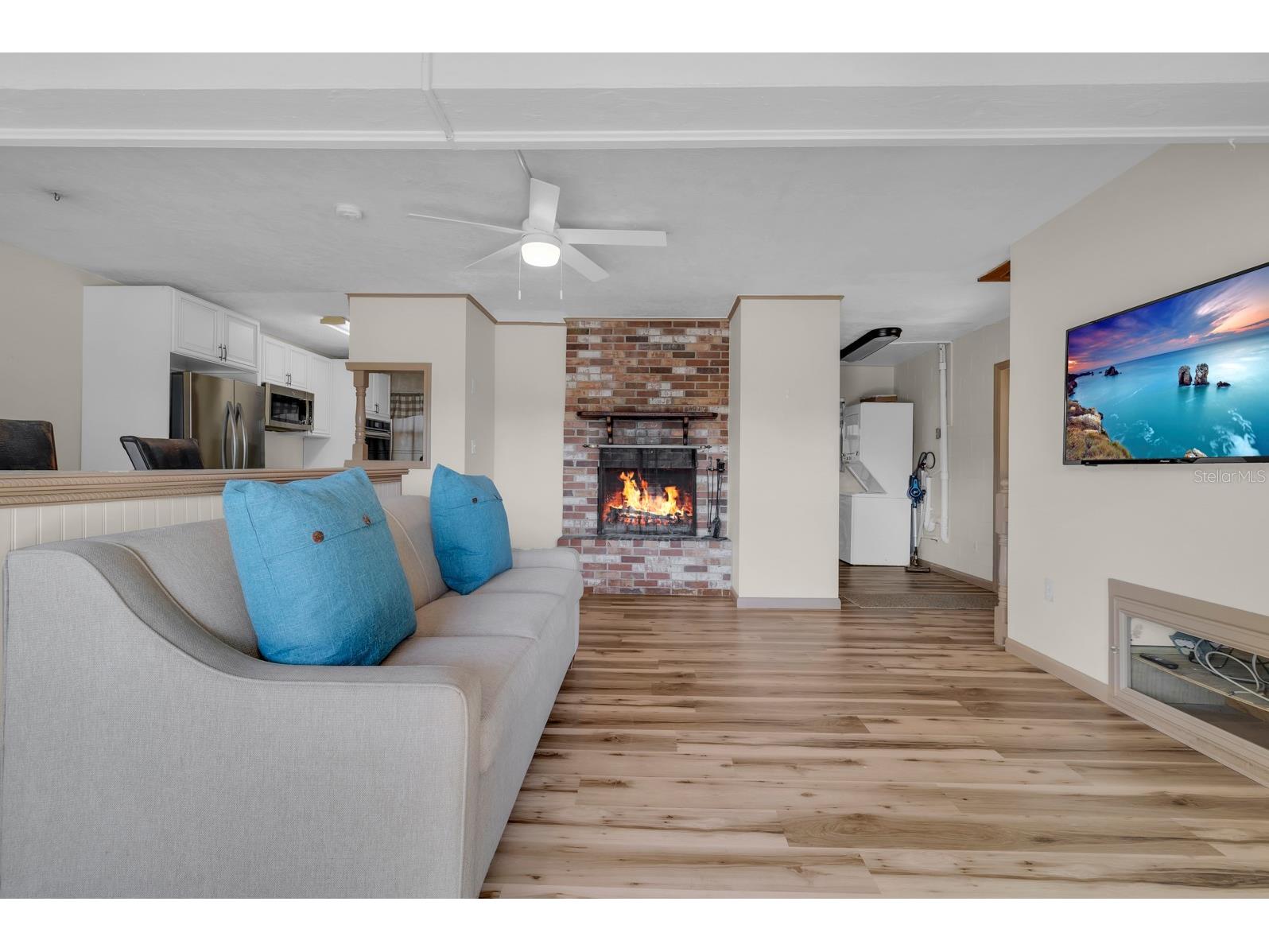 1129 Lemon Bluff Road Osteen FL 32764 - ST. JOHNS RIVER O6387264 image4