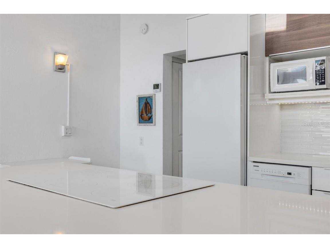 1129 Seaside Drive #7 Sarasota FL 34242 - GULF OF AMERICA A4667455 image15