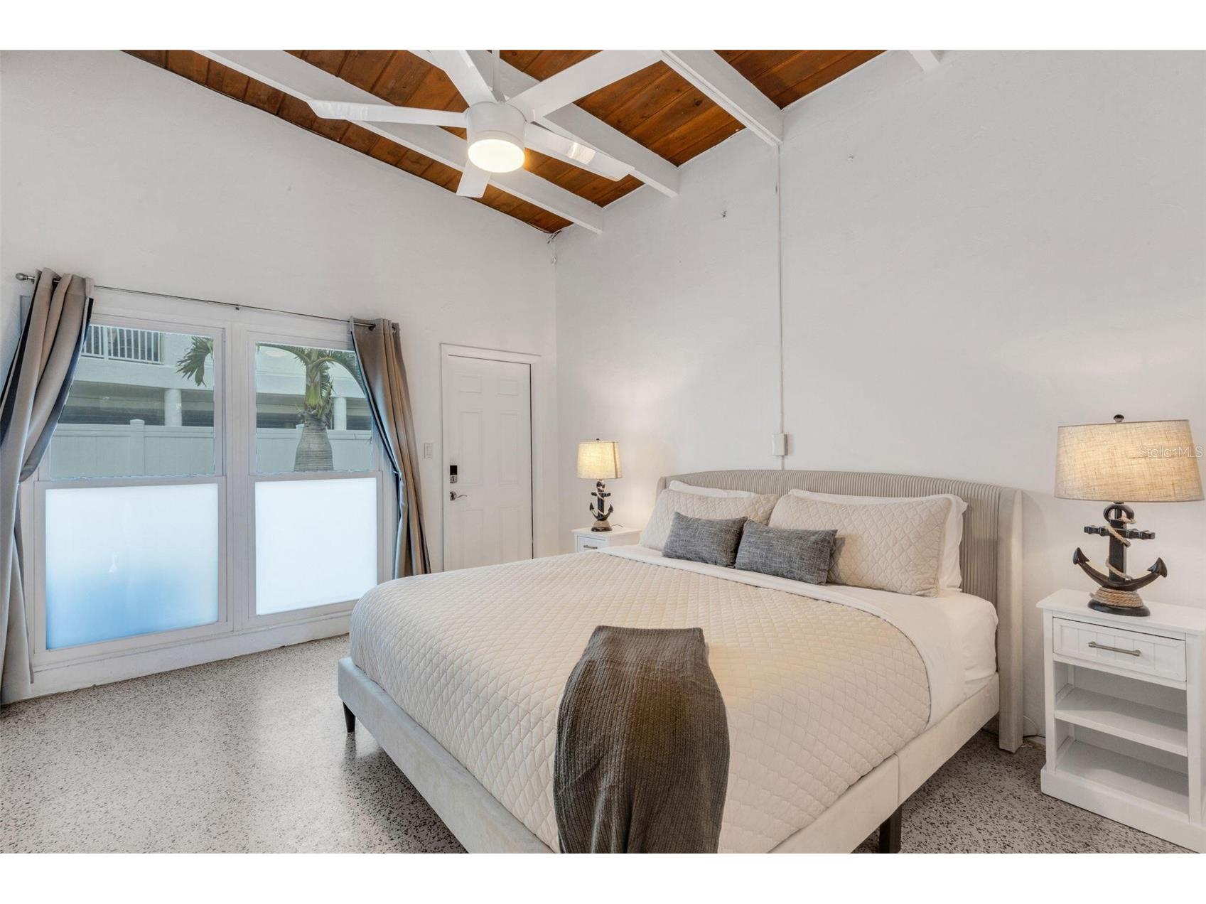 1129 Seaside Drive #7 Sarasota FL 34242 O6384384 image20