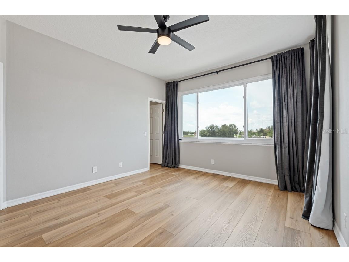 1129 Venetian Harbor Drive NE Saint Petersburg FL 33702 TB8426411 image26