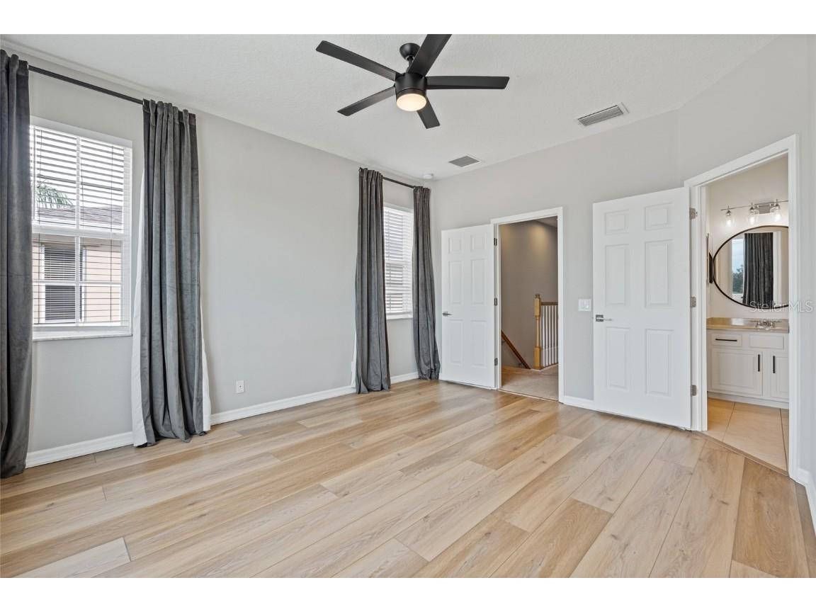 1129 Venetian Harbor Drive NE Saint Petersburg FL 33702 TB8426411 image28