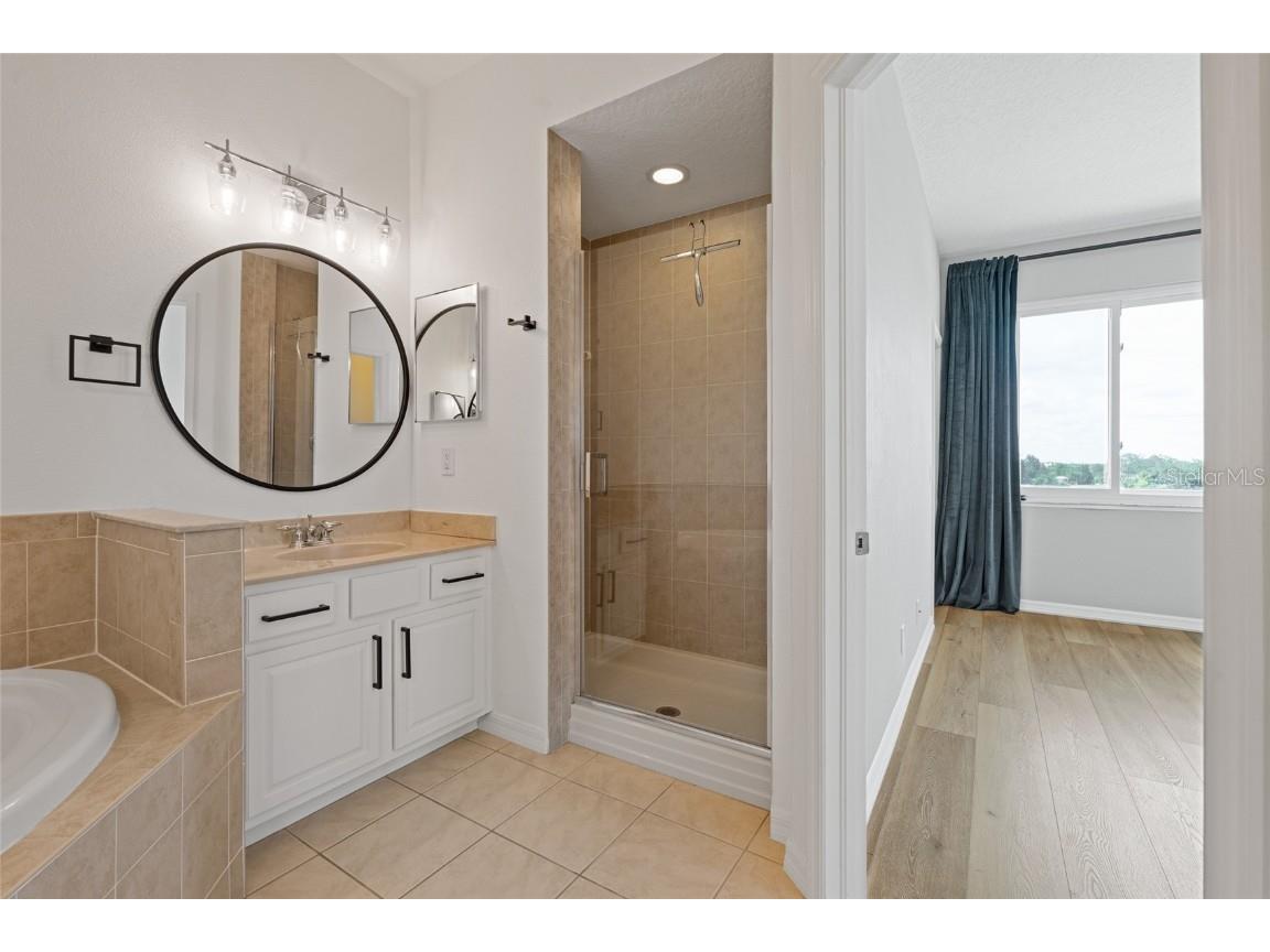 1129 Venetian Harbor Drive NE Saint Petersburg FL 33702 TB8426411 image32