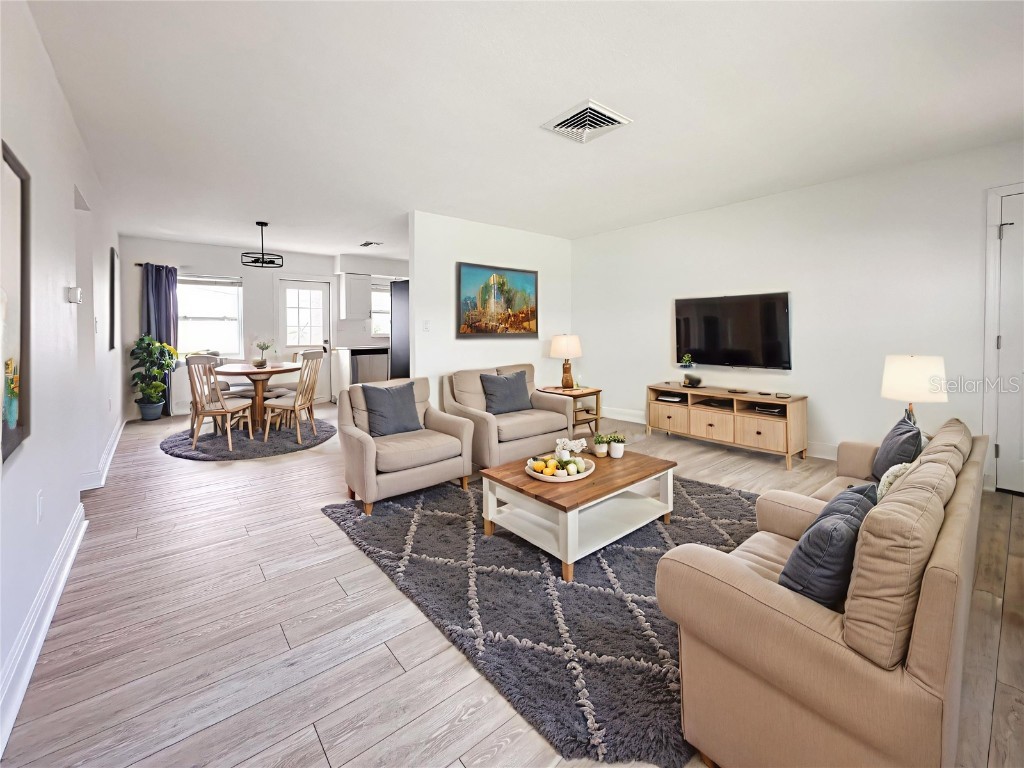 11295 1st Street E Treasure Island FL 33706 TB8432743 image2