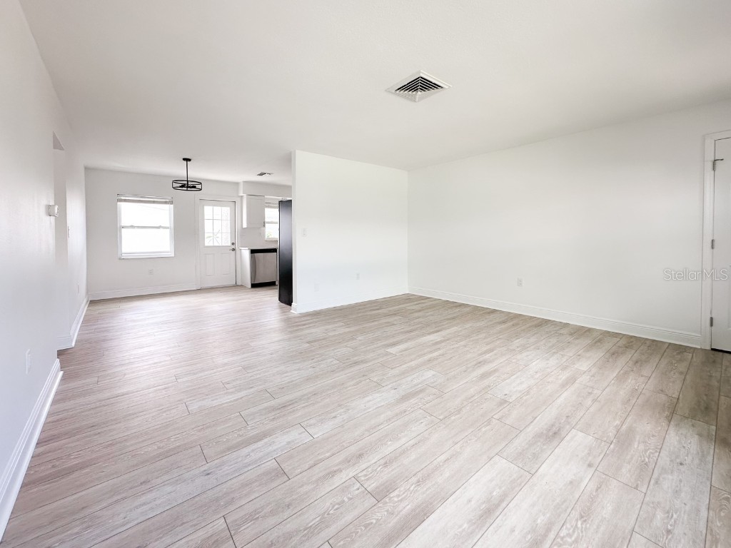 11295 1st Street E Treasure Island FL 33706 TB8432743 image3