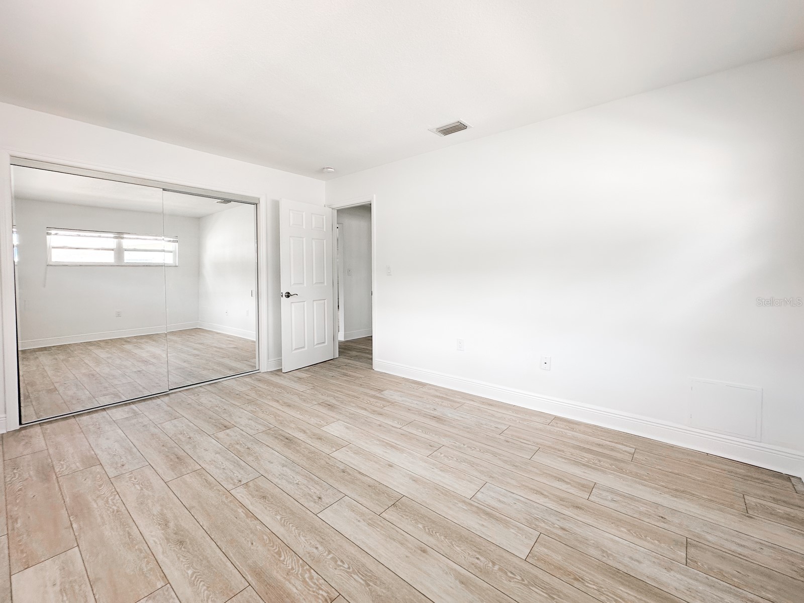 11295 1st Street E Treasure Island FL 33706 TB8499441 image40