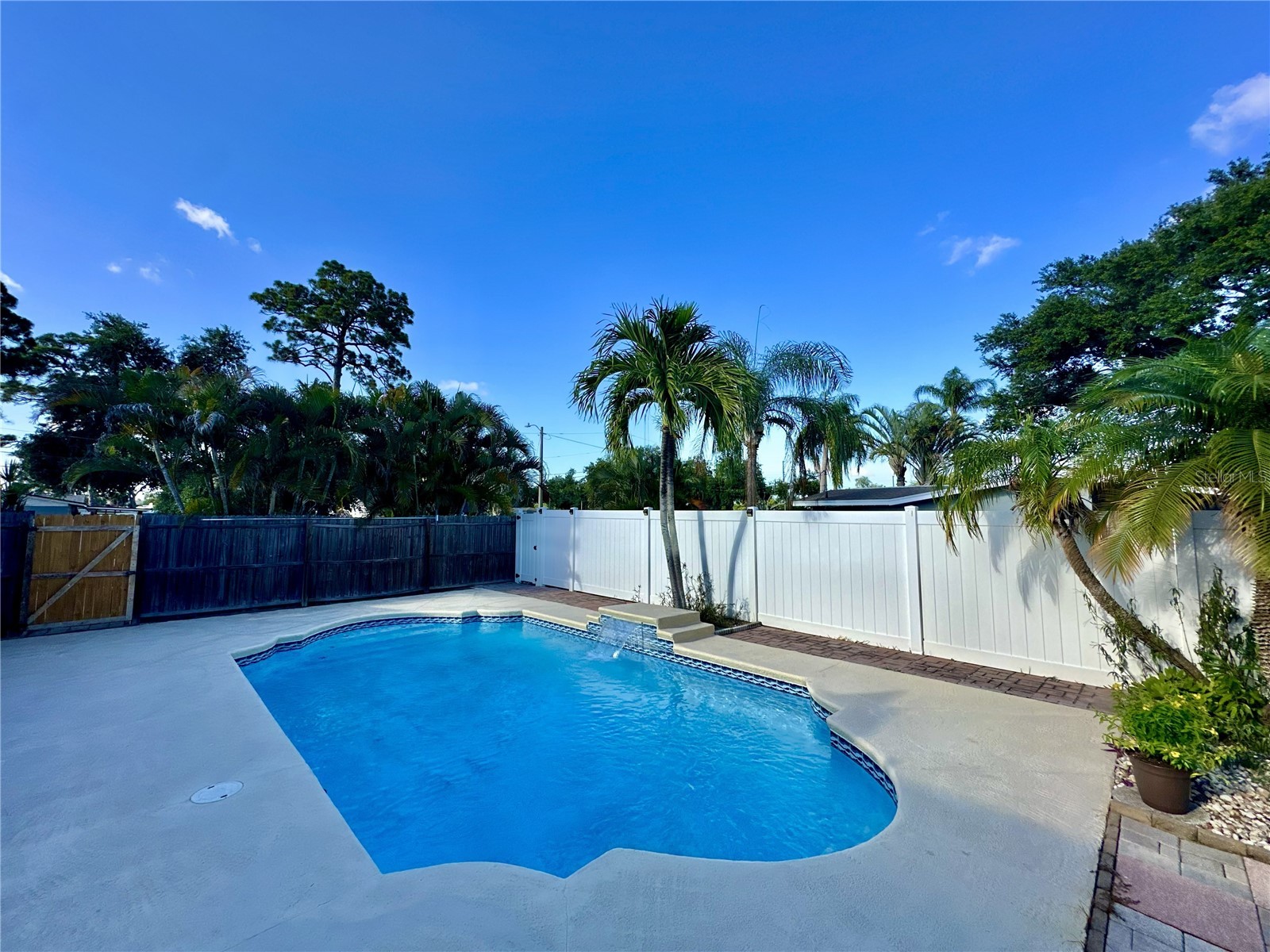 11298 73rd Avenue N Seminole FL 33772 TB8525481 image19