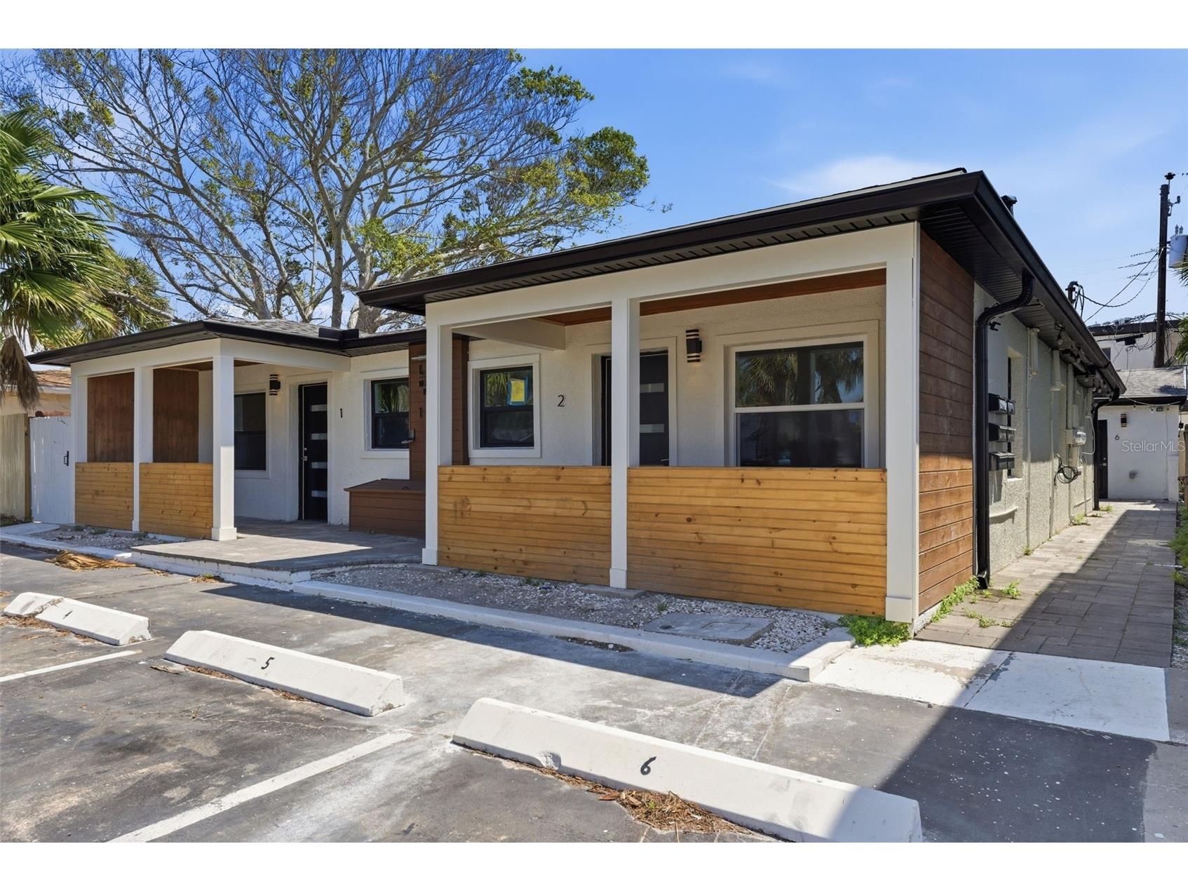 113 145th Avenue E #4 Madeira Beach FL 33708 A4687769 image1