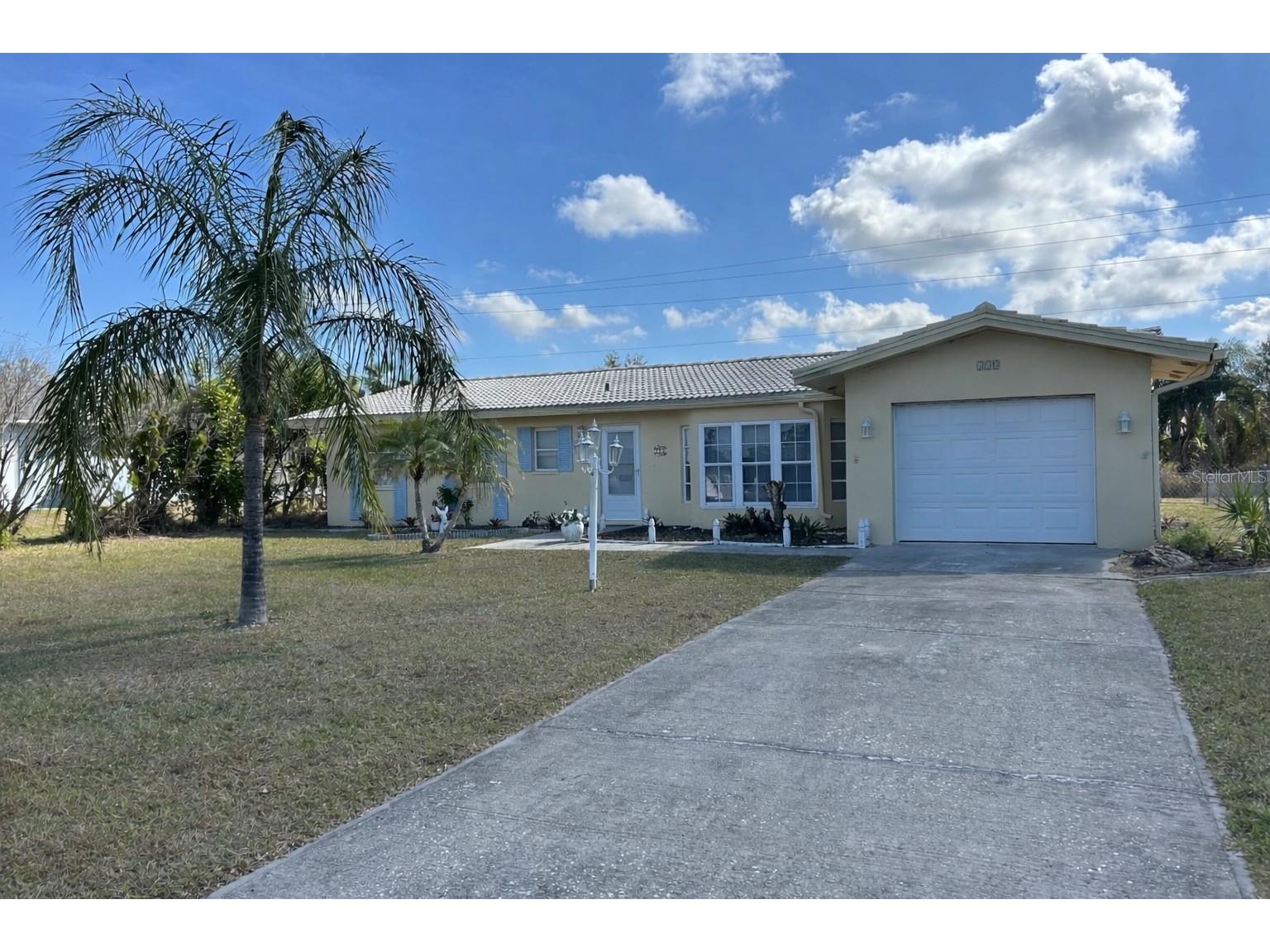 113 Annapolis Lane Rotonda West FL 33947 D6145476 image1