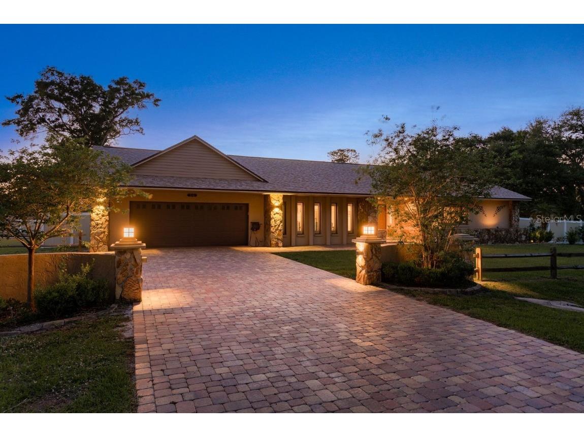 113 Garland Circle Palm Harbor FL 34683 TB8373826 image1