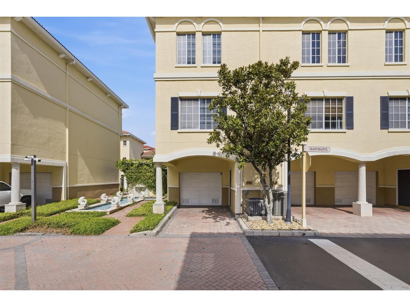 113 Grand Beach Place Tampa FL 33609 TB8518319 image2
