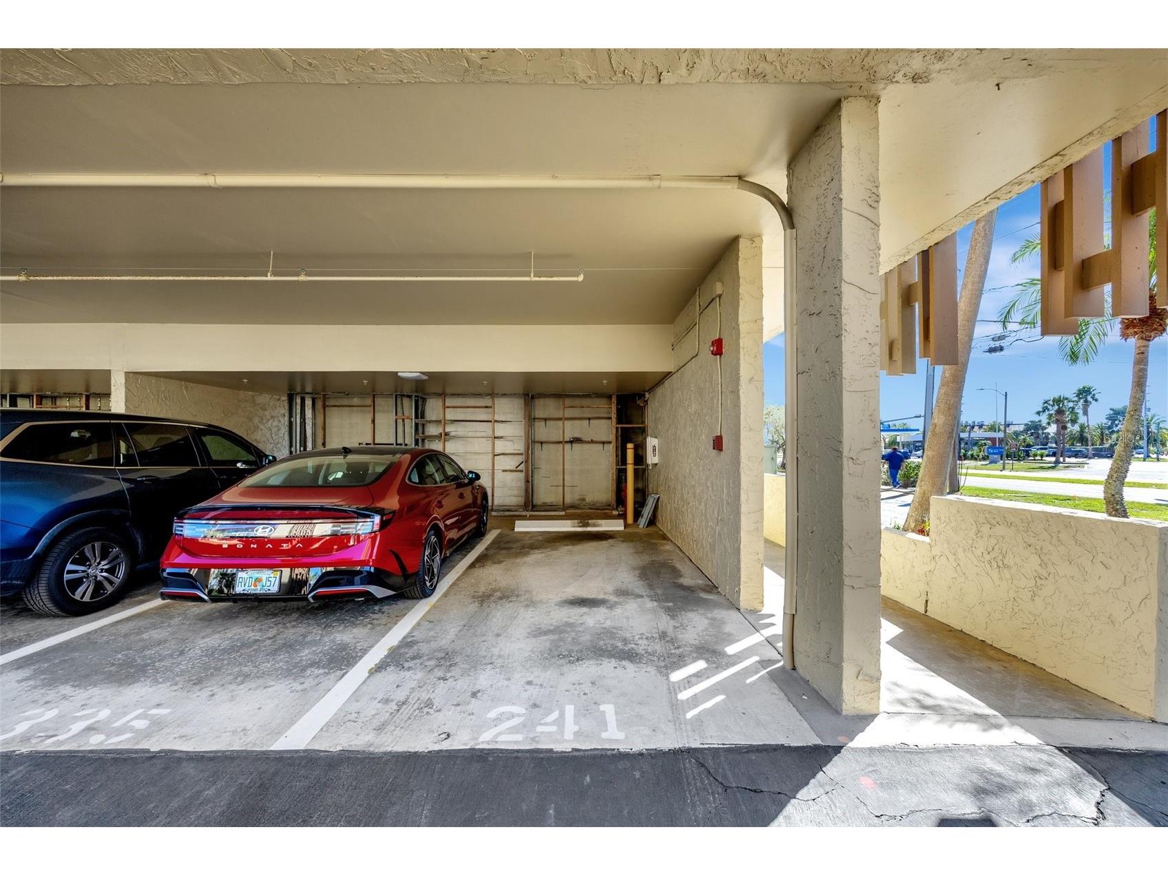 113 Island Way #241 Clearwater Beach FL 33767 - CLEARWATER HARBOR AND BAY TB8468180 image12