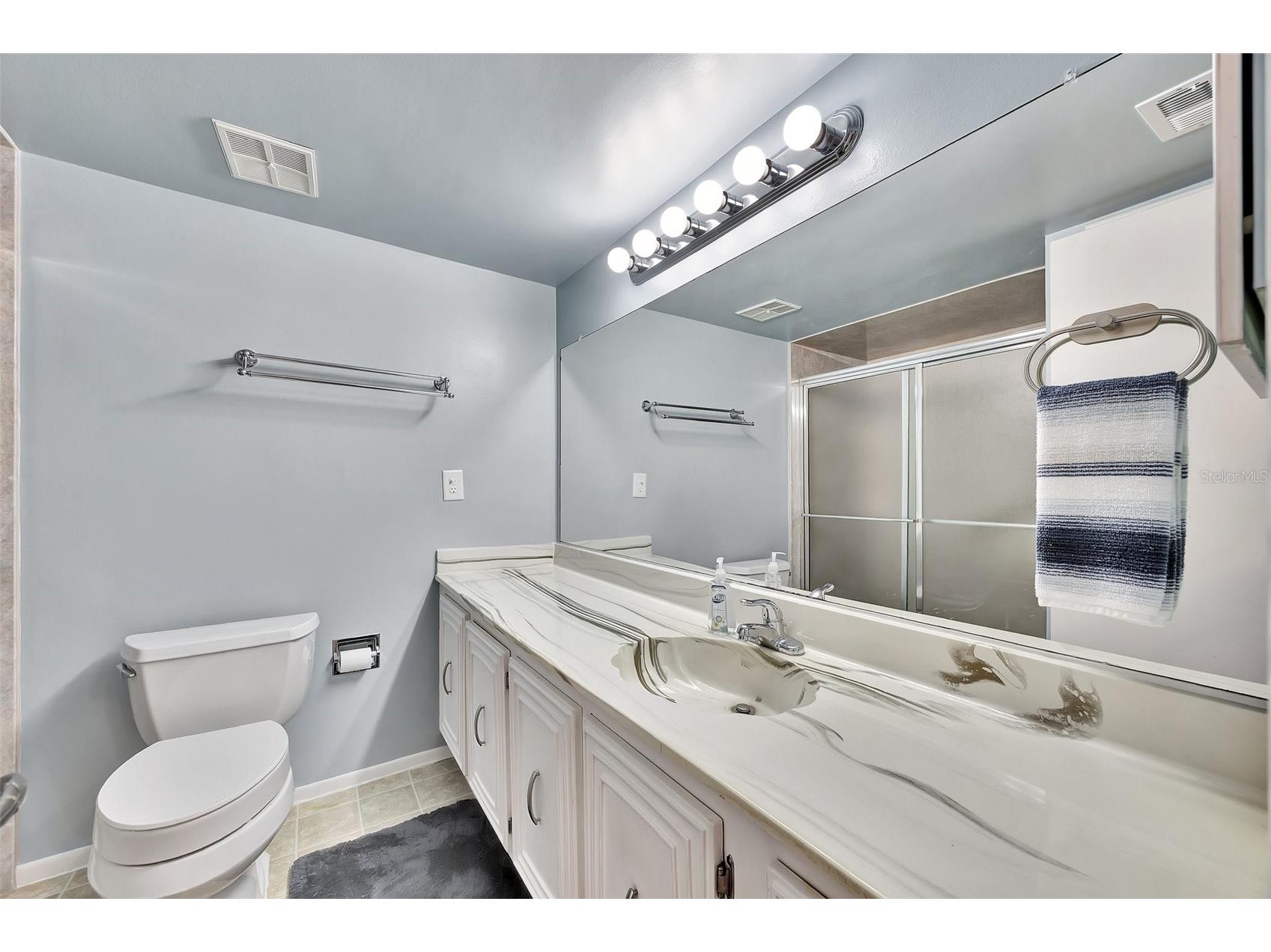 113 Island Way #241 Clearwater Beach FL 33767 - CLEARWATER HARBOR AND BAY TB8468180 image18