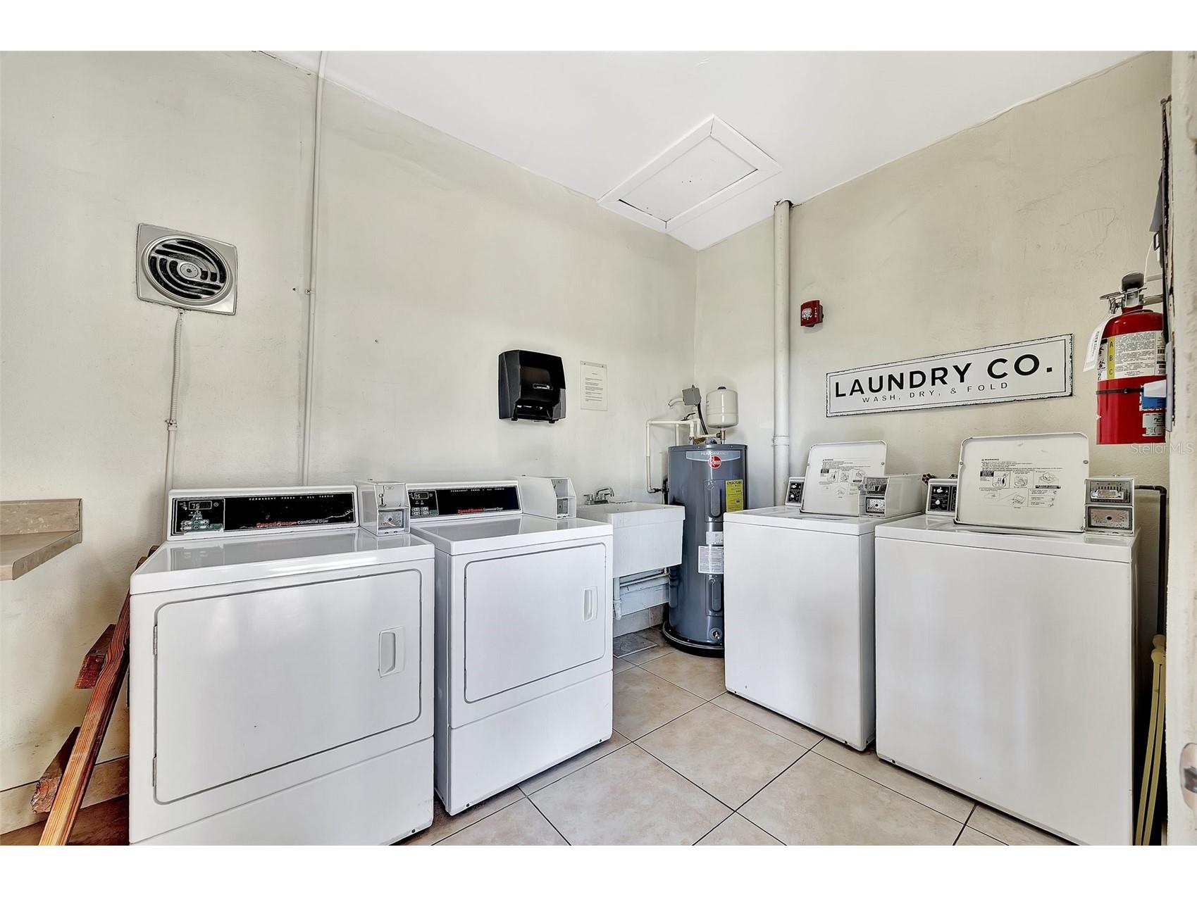 113 Island Way #241 Clearwater Beach FL 33767 - CLEARWATER HARBOR AND BAY TB8468180 image37