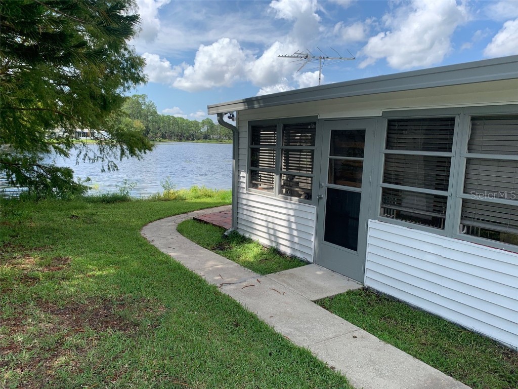 113 Kove Boulevard Osteen FL 32764 - Little Lake O6160905 image1