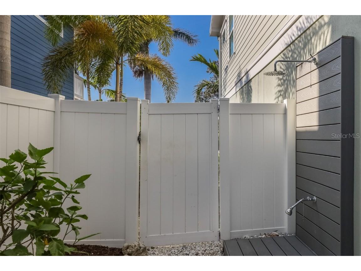 113 Maple Avenue Anna Maria FL 34216 A4649747 image43