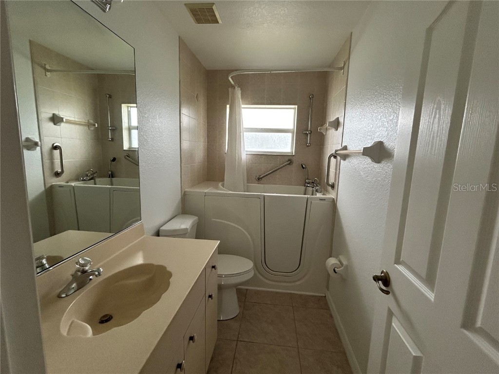 113 Mark Twain Lane Rotonda West FL 33947 A4671156 image15