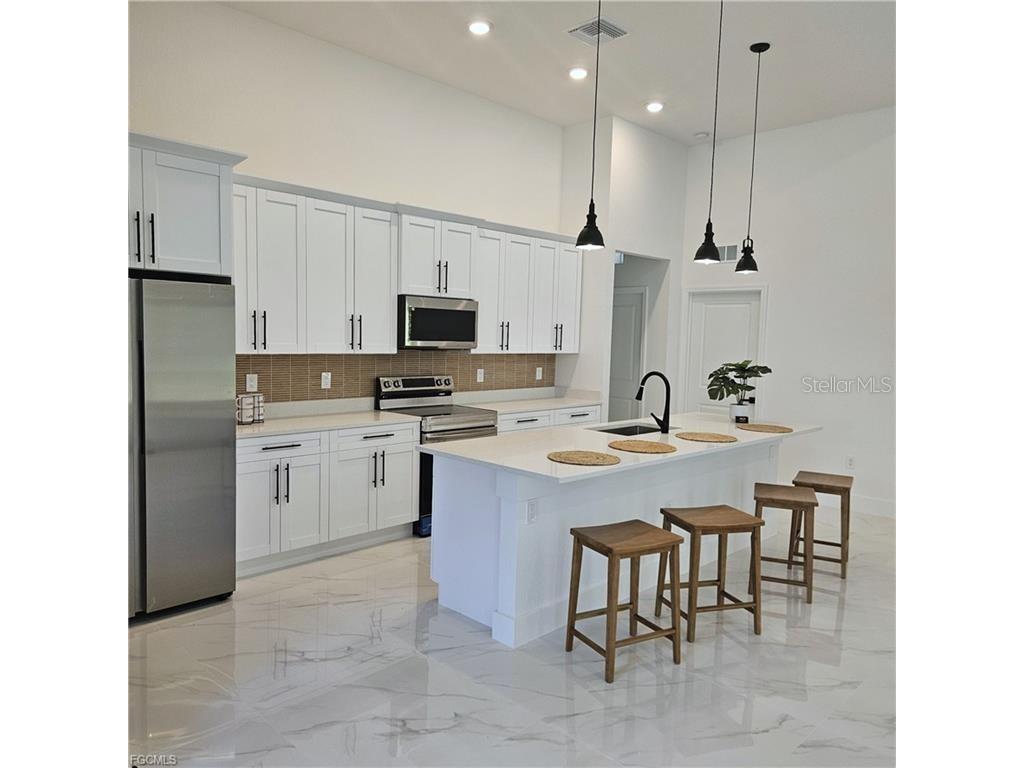 113 Monroe Avenue Lehigh Acres FL 33936 A4686406 image3