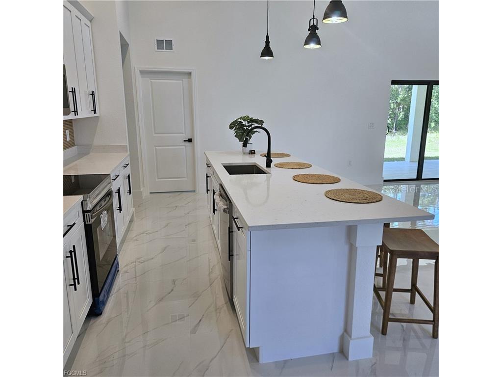 113 Monroe Avenue Lehigh Acres FL 33936 A4686406 image4