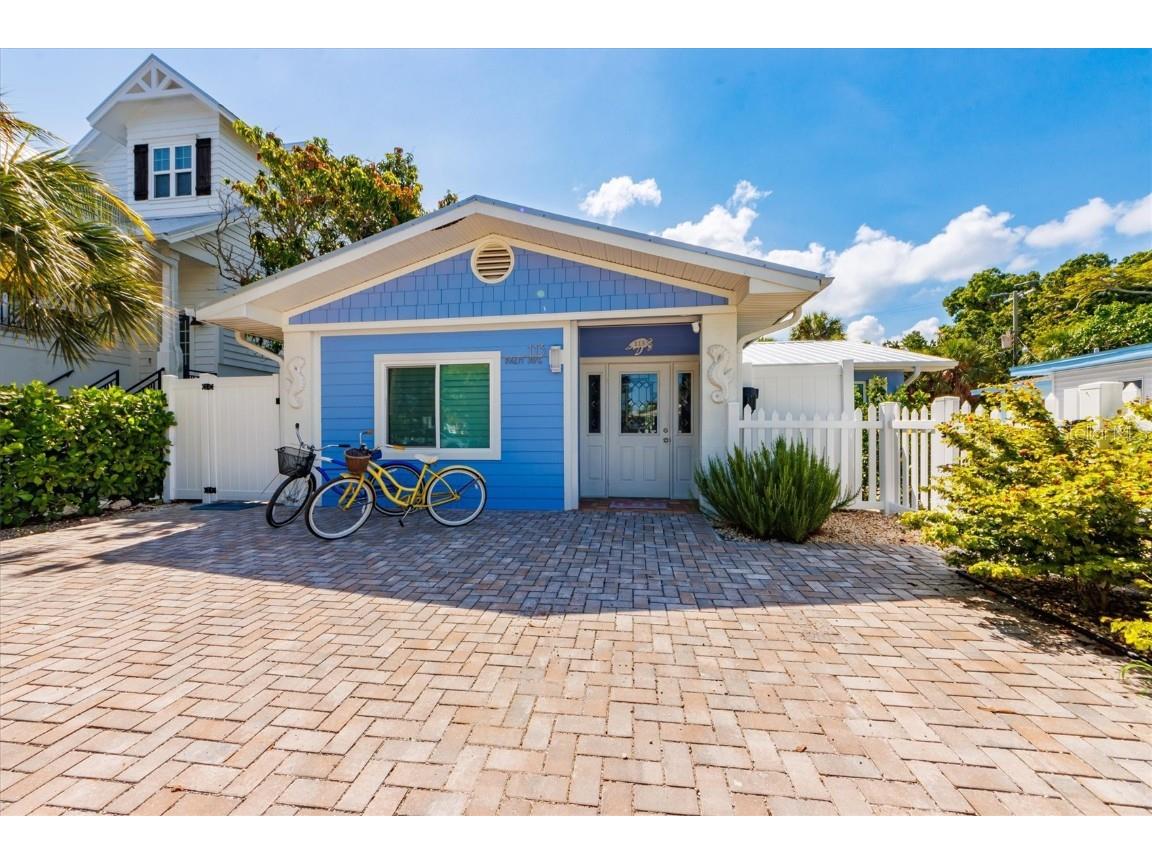 113 Palm Avenue Anna Maria FL 34216 A4646114 image1