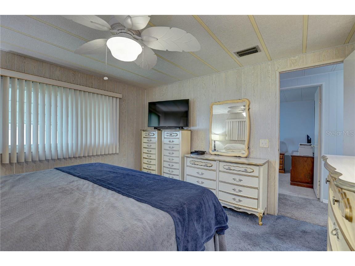 113 Royal Palm Circle Largo FL 33778 TB8422562 image16