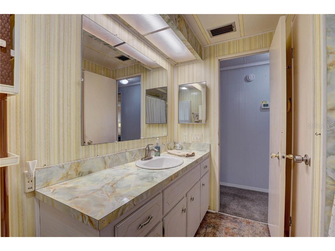 113 Royal Palm Circle Largo FL 33778 TB8422562 image21